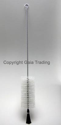Wasserpfeifen Putzbürste 45 cm lang.
45cm mit Borstenbündel am Kopf zur besseren Reinigung von Ecken und Boden der Wasserpfeife.
