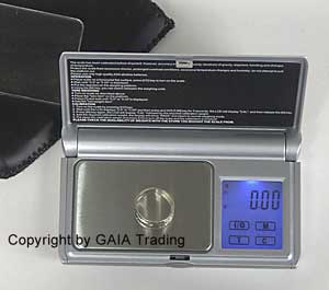 Diese Feinwaage mit Touchscreen ist auf 1/100g ablesbar. ( - hunderstel gramm - )